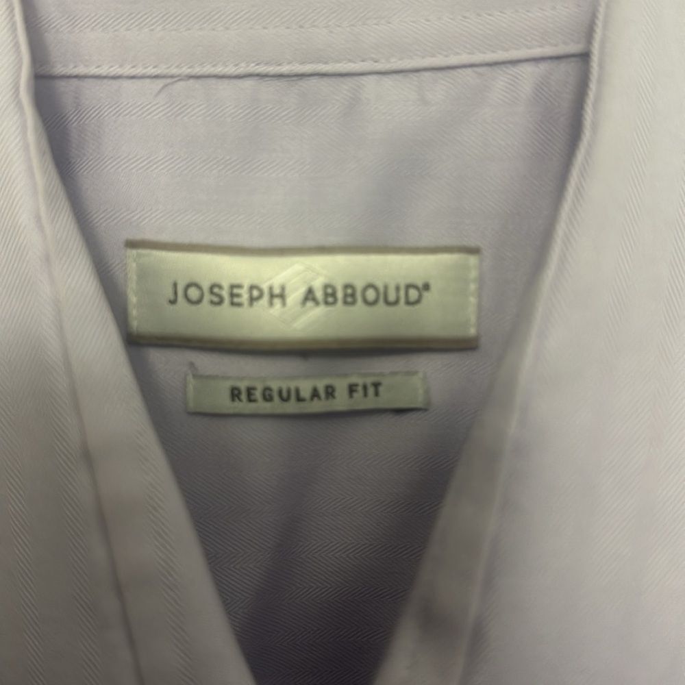 Joseph Abboud Men’s Button Down Lavender Shirt size 16 1/2 32/33 - Picture 2 of 3